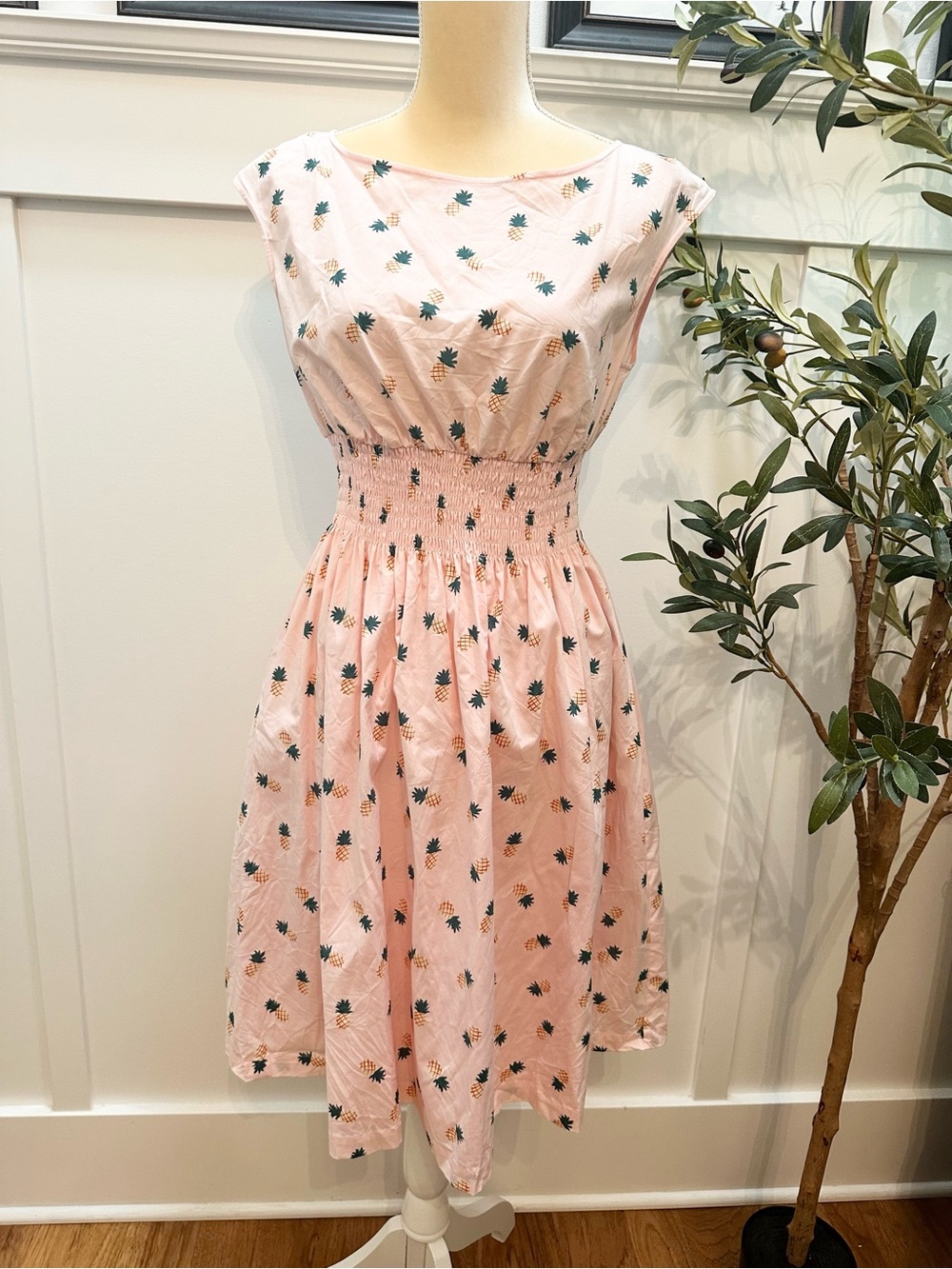 Kate Spade New York Blaire Pink Pineapple Print Smocked Waist Dress Size Medium